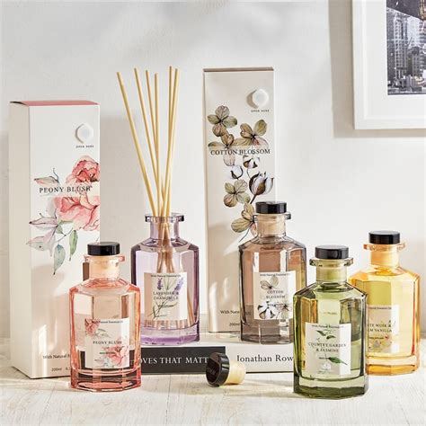 Buy Utopia Refresh Bouquet Country Garden and Jasmine Reed Diffuser Set ...