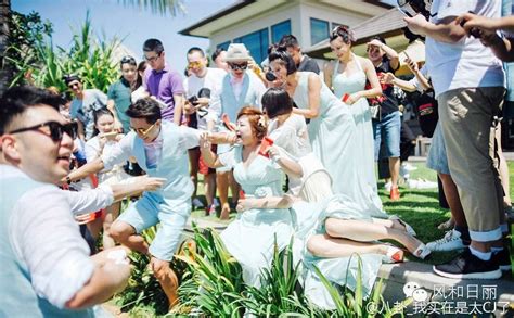 吴京谢楠婚礼视频流出,伴娘团堵门要求唱歌_腾讯视频