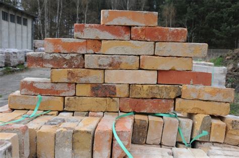 30 000 Stck historische Backsteine in gelb rose Reichsformat Altziegel ...