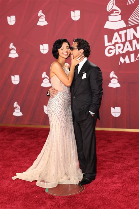 Ángela Aguilar luce icónica con su look en los Latin Grammy 2024Fama