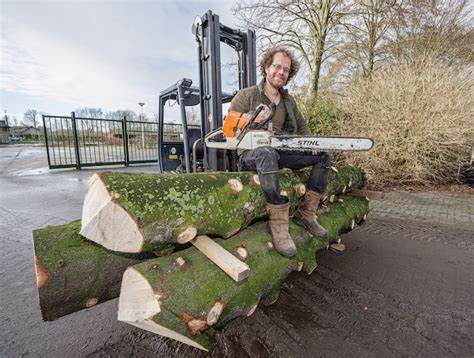 Edward ‘redt’ kerstboom Zwolle van de versnipperaar en zoekt goede ...