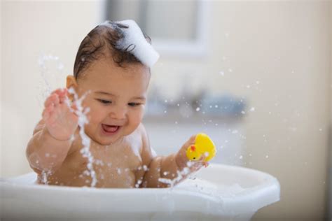 婴儿洗澡实用知识宝典