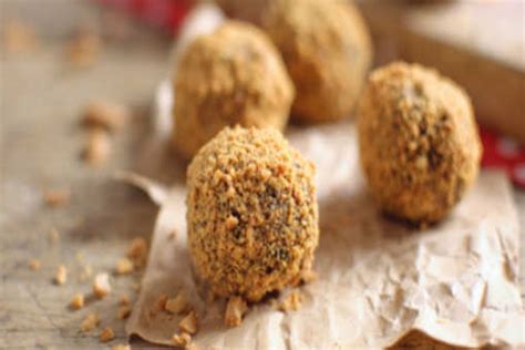 Groundnut Garlic Munch Recipe: How to Make Groundnut Garlic Munch ...