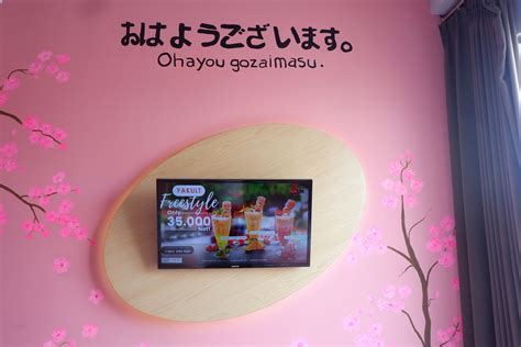 Staycation Serba Pink dan Nuansa Sakura di G Suites by Amytha Gubeng ...