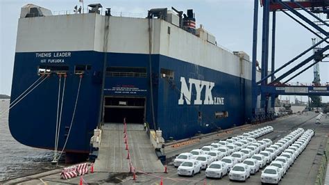 This company exported a record 3,32,585 cars in FY25. Not Hyundai ...