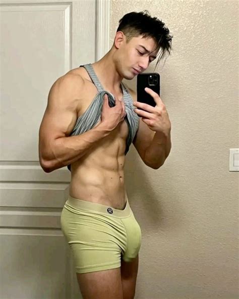 Bulging Boxer Tent 的图像结果