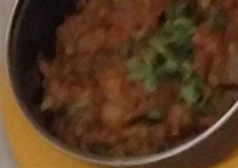 Mom's special cabbage and green peas curry Recipe by Madhumita Biswal ...