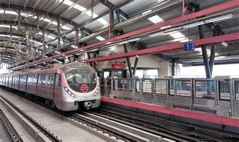 MMRDA orders 12 additional train sets for extension of Mumbai Metro-2A ...
