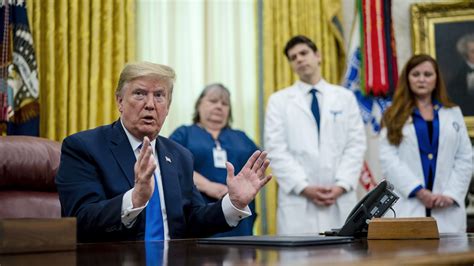 Coronavirus: Trump contradicts nurse about 'sproadic' PPE availability