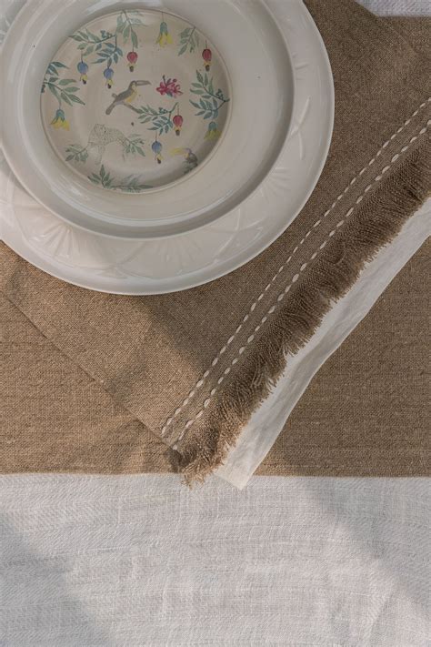 Earth Collection - Linen Table Set In Natural – Aplito