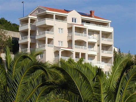 HOTEL AGAVA (Neum) - Apartment Reviews, Photos, Rate Comparison ...
