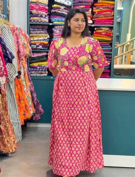 SS001 (PINK) Pure Cotton Feeding Nighty with zip | Sarashape