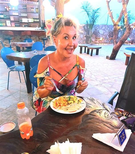 BLUE PALM RESORT PRAMPRAM - Hotel Reviews, Photos, Rate Comparison ...
