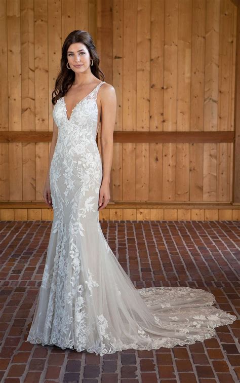 D3657 | Essense of Australia | Sparkly Fit-and-Flare Lace Wedding Dress with Beaded B… | Fit and ...