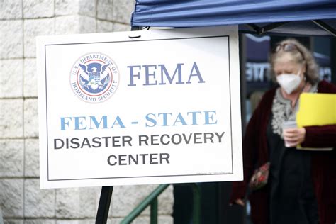 DOGE Set to Slash Jobs at the Secret Service and ‘Decimate’ FEMA: Report