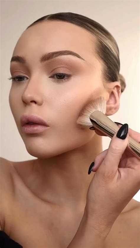 Face Contouring Tutorial Makeup Chin 的图像结果