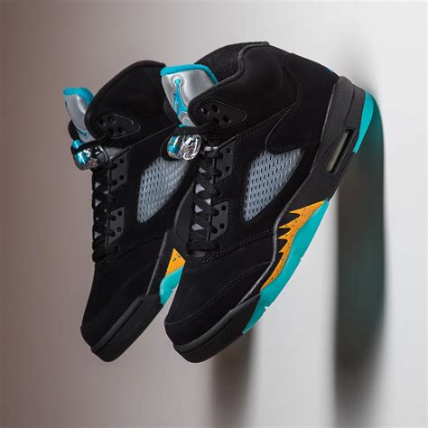 Air Jordan 5 Aqua "Store List" DD0587-047 | SneakerNews.com