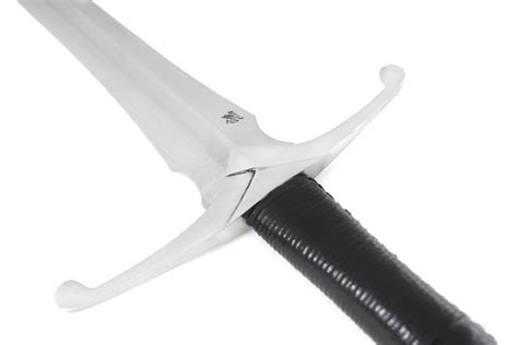 Fëanor’s Two Handed Sword (#1351) - Darksword Armory