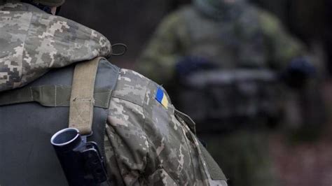 乌克兰情势升高 拜登考虑派数千士兵赴东欧抗俄 ＊ 阿波罗新闻网