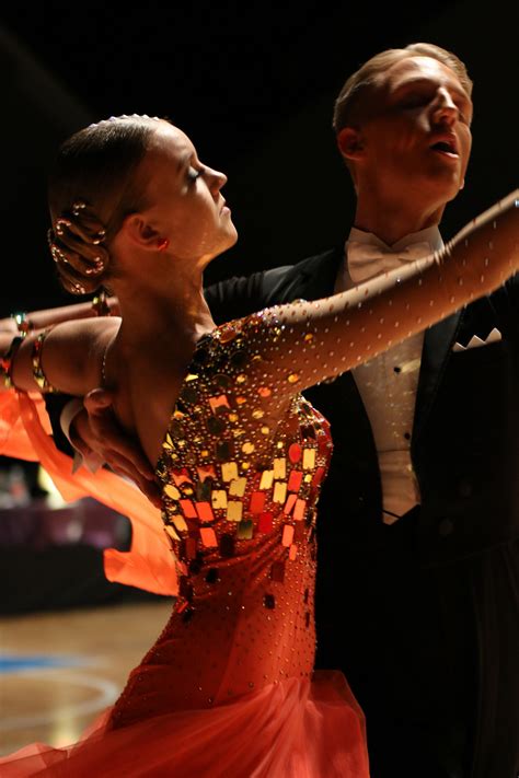 Ballroom Daning Connection Machine 的图像结果