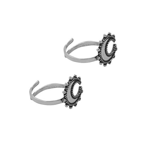 Buy Teejh Set of Silver Oxidised Anklet and Toe Ring for Women Online