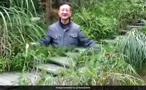 देखते ही देखते गायब हो जाता है ये शख्स! इंटरनेट पर वायरल हुआ वीडियो ...