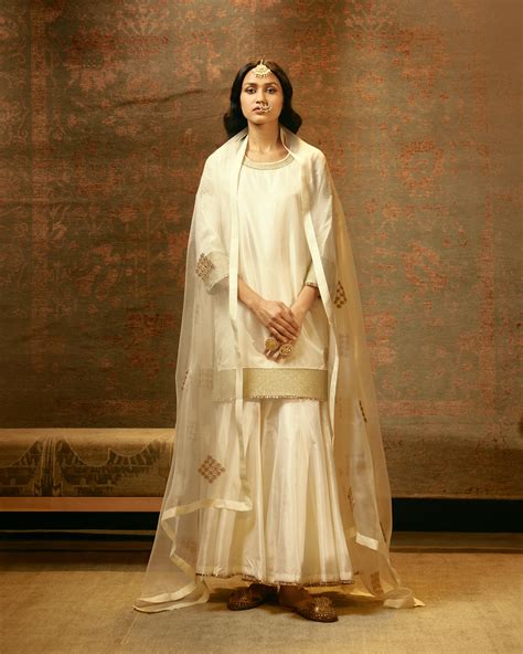 EMBROIDERED TUNIC TROUSER SET- IVORY – BRIH