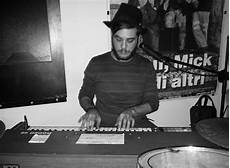 le 9 cose tutte le tutte le cose inutili le 9 cose tutte le tutte le cose inutili