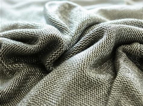 Rayon vs. Polyester: Fabric Comparison for Bulk Buyers