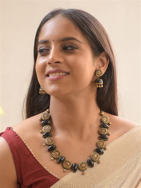 Necklaces | Shop Fashion Jewellery Online India | Jumkey – Jumkey ...