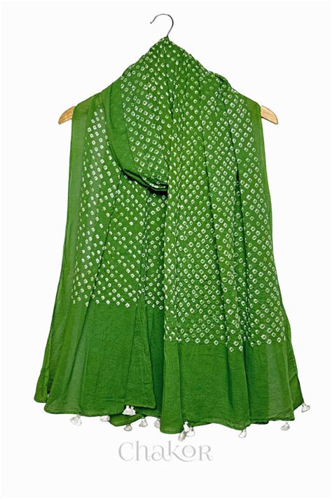 Shop Chakor's Handcrafted Mehendi Green Bandhani Mul Cotton Dupatta For ...