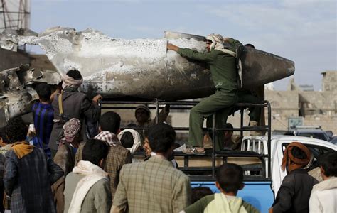 高清:也门胡塞武装击落一架沙特战斗机--军事--人民网