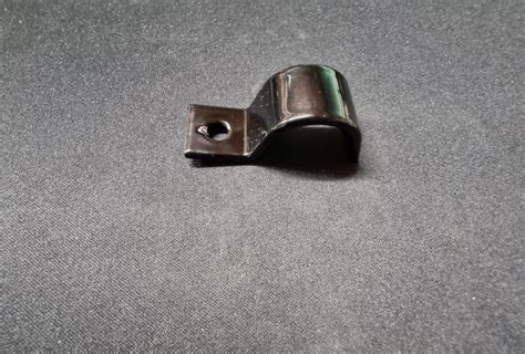Velocette Toolbox Fixing Clip | BRITISH Only Austria Fahrzeughandel GmbH