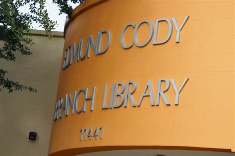 Walker Report - Shedding Light on Bexar County: Local Democrats gather to organize for Hillary ...