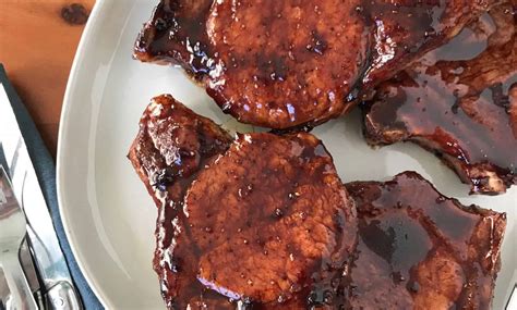 3-Ingredient Balsamic Jam Pork Chops (Paleo, Whole30) - Paleo Gluten ...
