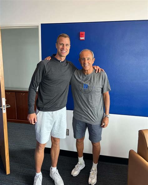 Jon Scheyer Biography: Wife, Height, Siblings, Age, Net Worth, Parents ...