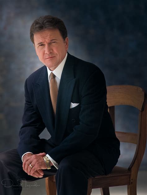 Business Person Potrait 的图像结果