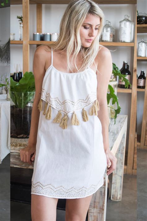 Elle Beige – Loca Bonita Official