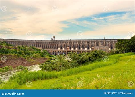 Itaipu Hydroelectric Dam editorial photo. Image of brazilian - 243132811