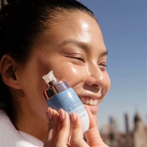 Floral Sunscreen Serums : TULIP DEW SUNSCREEN SERUM