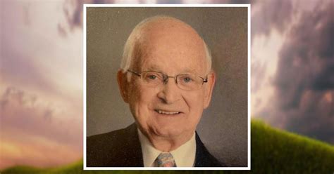 Obituary | Robert F. Dill of Manitowoc, Wisconsin | Harrigan Parkside ...