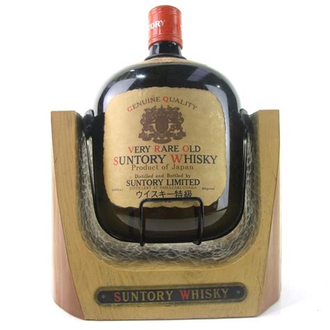 Suntory Yamazaki Very Rare Old - Leaking Whisky | Whisky Auctioneer