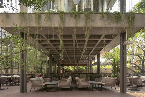 Bar y restaurante Babylon / 23 Degrees Design Shift | ArchDaily en Español