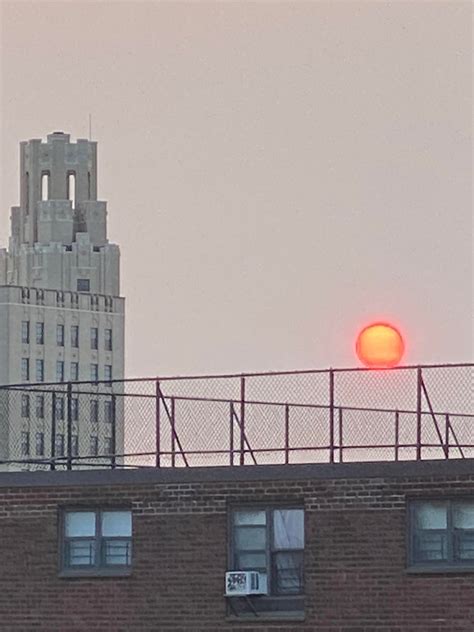Why is the sun red today? : r/newjersey