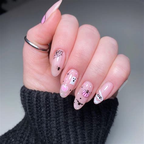 20+ Cute Halloween Nail Design Ideas (2024) - DrExplains
