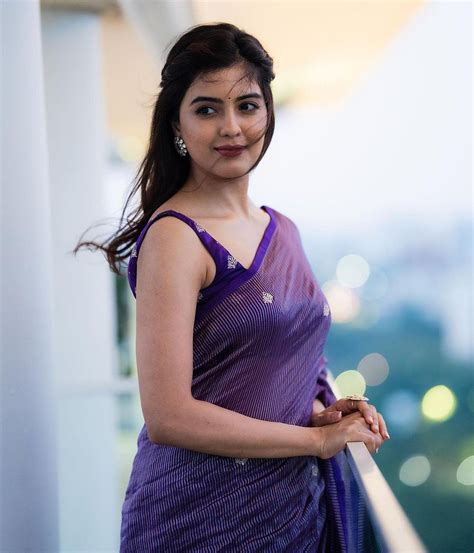 Amritha Aiyer : 'तुझ्या रुपाचं चांदणं बघून...' | Sakal