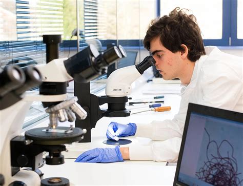 Forensic Scientist Explained 的图像结果