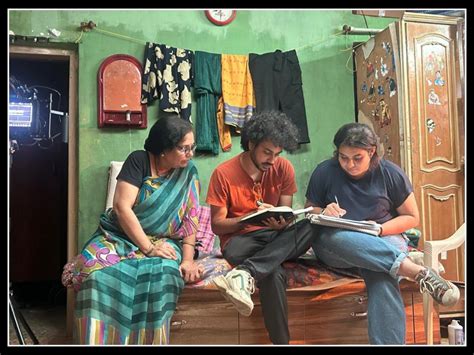 ಬೆಳ್ಳಿ ತೆರೆ ಮೇಲೆ ಫ್ಯಾಮಿಲಿ ಡ್ರಾಮಾ! ಇಲ್ಲಿ ಡಾರ್ಕ್ ಕಾಮಿಡಿನೂ ಇದೆ ಕೊಲೆಯ ಕಥೆನೂ ...