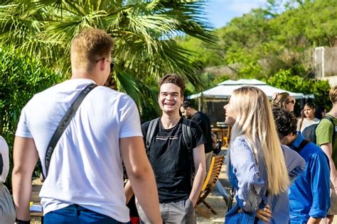 Business Develop 的图像结果