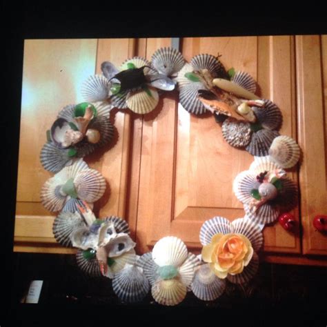 Scallop shell wreath | Shell wreath, Seashell crafts, Crafts